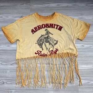 Fringe Graphic Tee Tan Cropped -‎ Western Cowgirl Style Size Small!